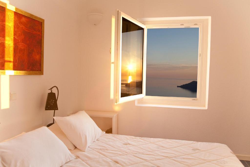 Whitedeck Santorini Hotel Imerovigli  Phòng bức ảnh